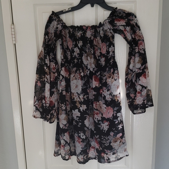 Off the shoulder mini dress - Picture 5 of 6